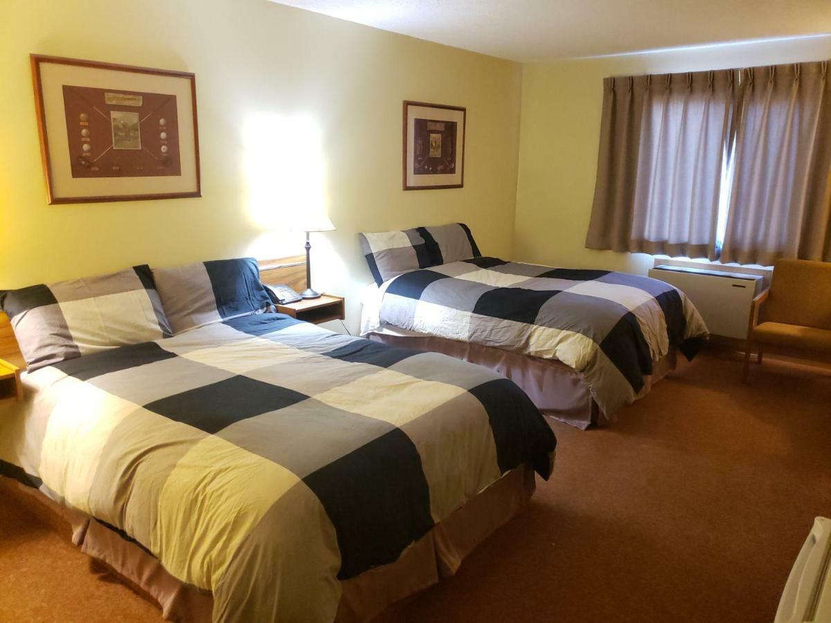 Tower Inn Estevan Εξωτερικό φωτογραφία