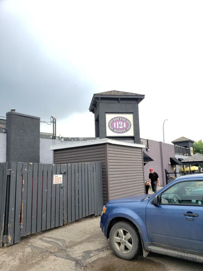 Tower Inn Estevan Εξωτερικό φωτογραφία