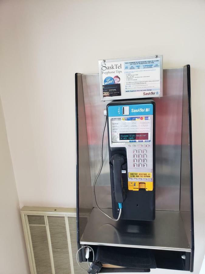 Tower Inn Estevan Εξωτερικό φωτογραφία