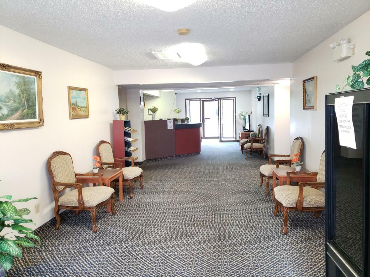 Tower Inn Estevan Εξωτερικό φωτογραφία